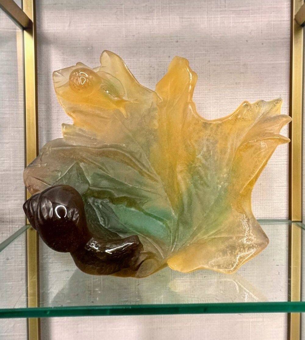 Maison Daum France - Rare Vide-poche en pâte de cristal marbré - vert et brun - Représentant deux escargots sur une feuille - Style Art Nouveau de l'École de Nancy - Signé - Des années 70/80 - Collection - Décoration - Vintage