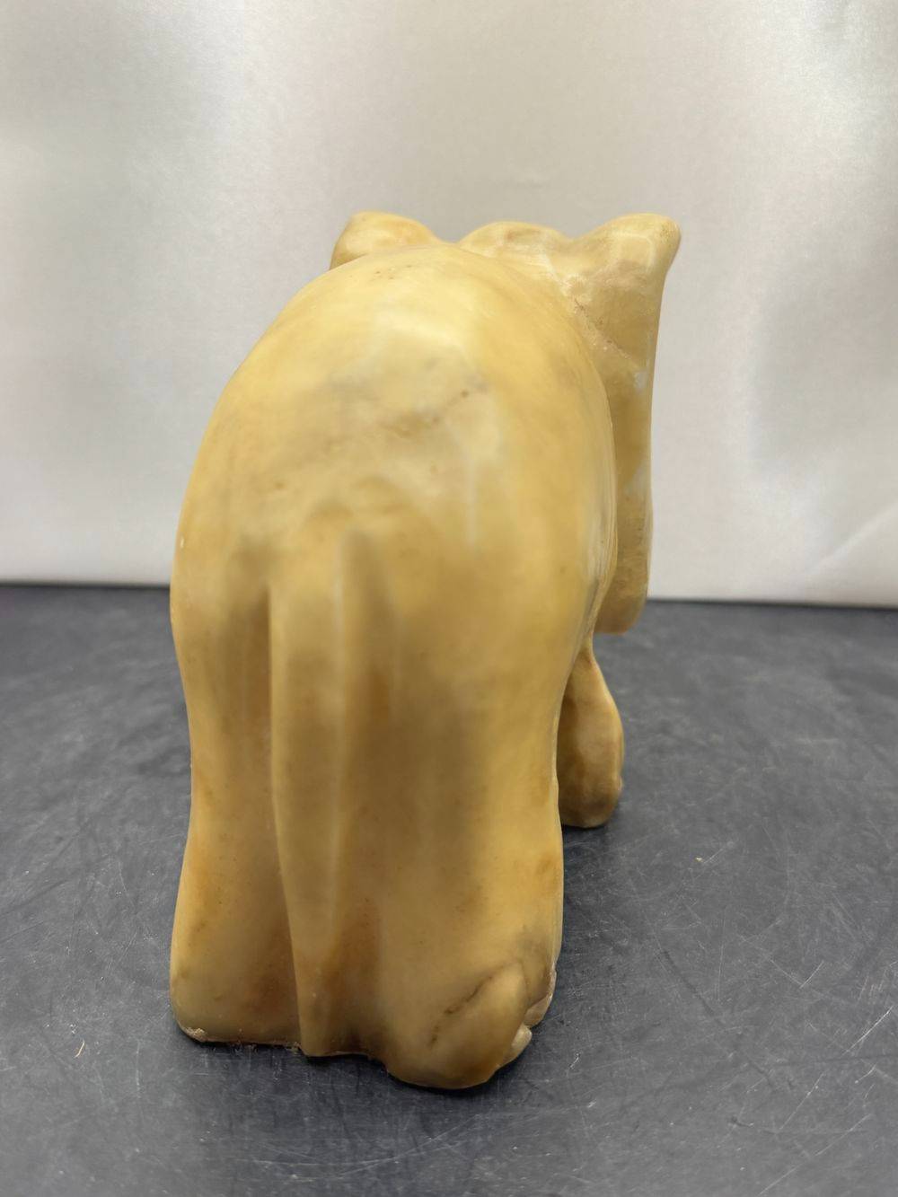 Ancienne et imposante Statuette d'éléphant en albâtre réalisée et sculptée à la main - Datant des années 70/80 - Collection - Décoration - Vintage – Image 4