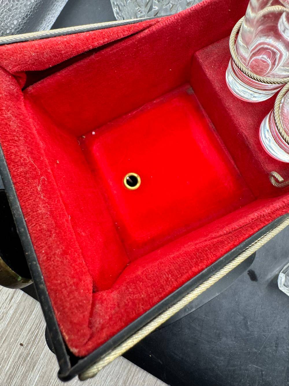 Service à liqueur musical en forme de voiture ancienne (souvent inspiré des modèles des années 1900-1920) - Déco - Collection - Vintage (vers 1960) – Image 6