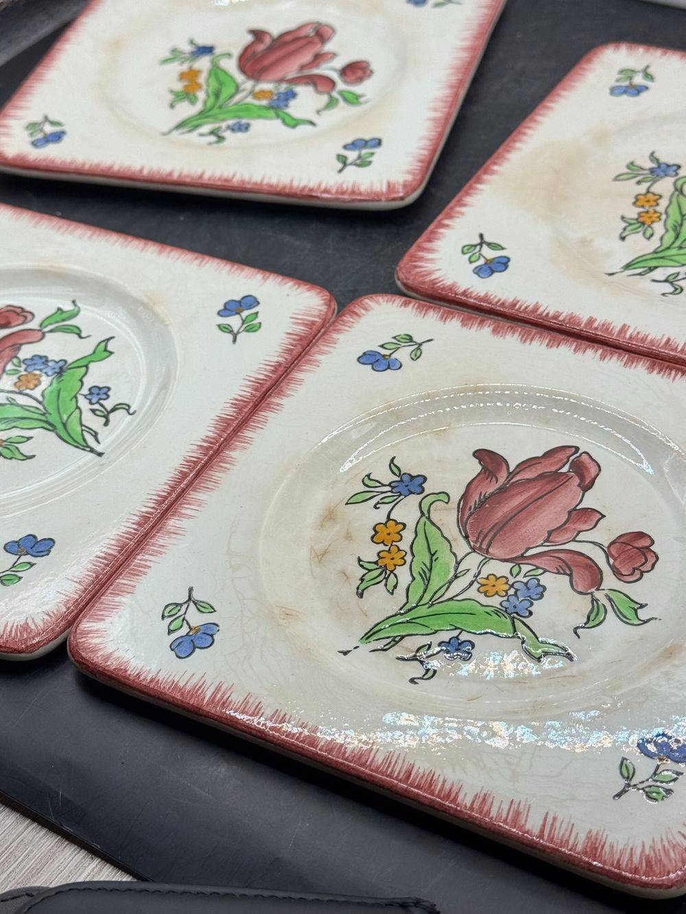 Bel ensemble / Lot de 11 assiettes à cake / dessert en faïence de Gien et peintes à la main - modèle « Lorraine » - Des années 60 - Décoration - Collection - Vintage - Art de la table – Image 7