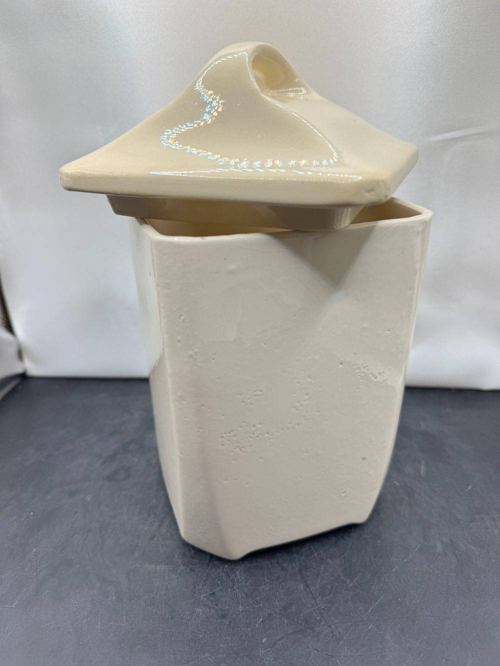 Jolie série de 6 pots à Epices avec leurs couvercles - Badonviller - France - Porcelaine - Datant du début XXème - Numérotés et estampillés - Décoration - Collection – Image 4