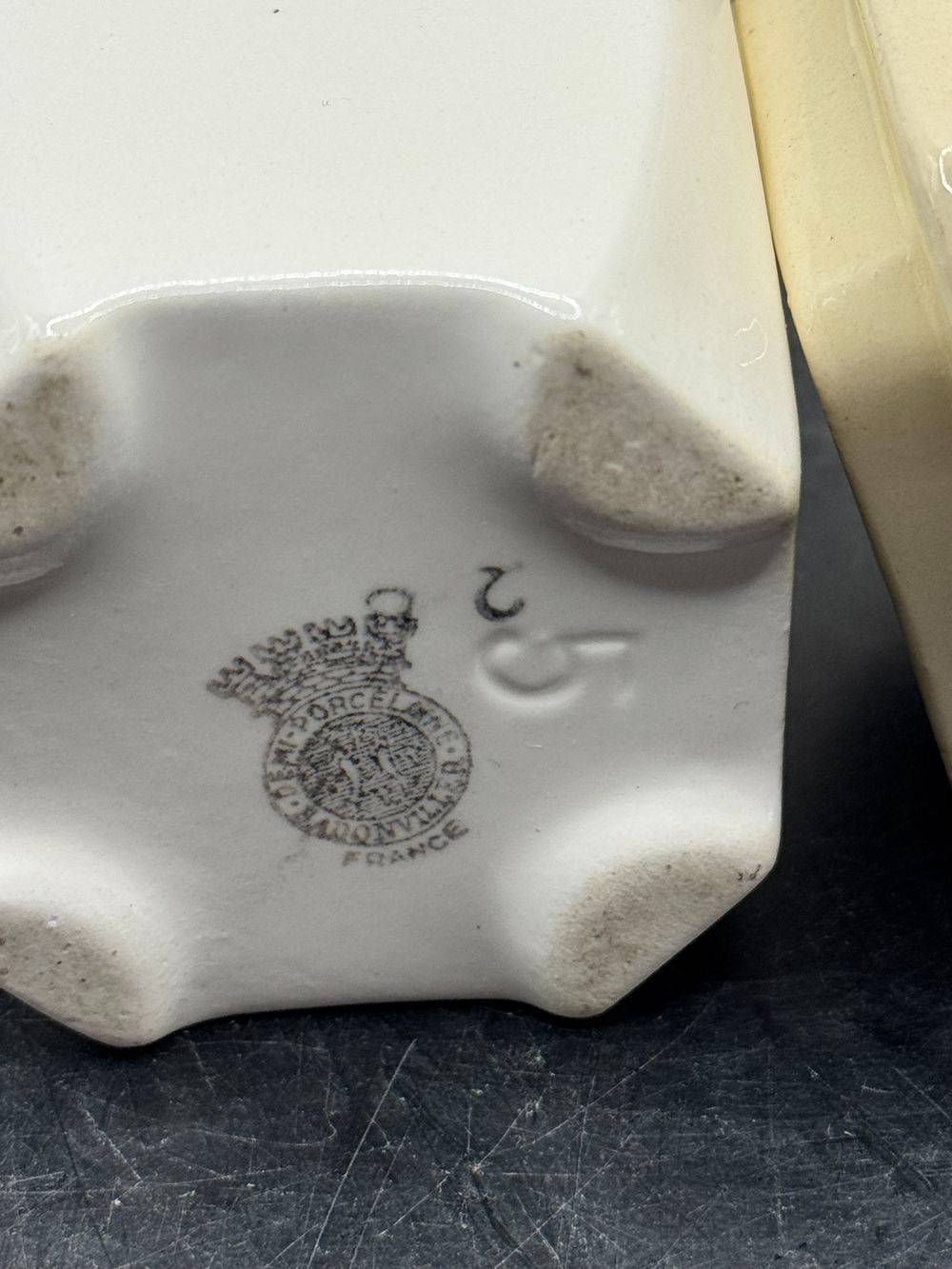 Jolie série de 6 pots à Epices avec leurs couvercles - Badonviller - France - Porcelaine - Datant du début XXème - Numérotés et estampillés - Décoration - Collection – Image 14