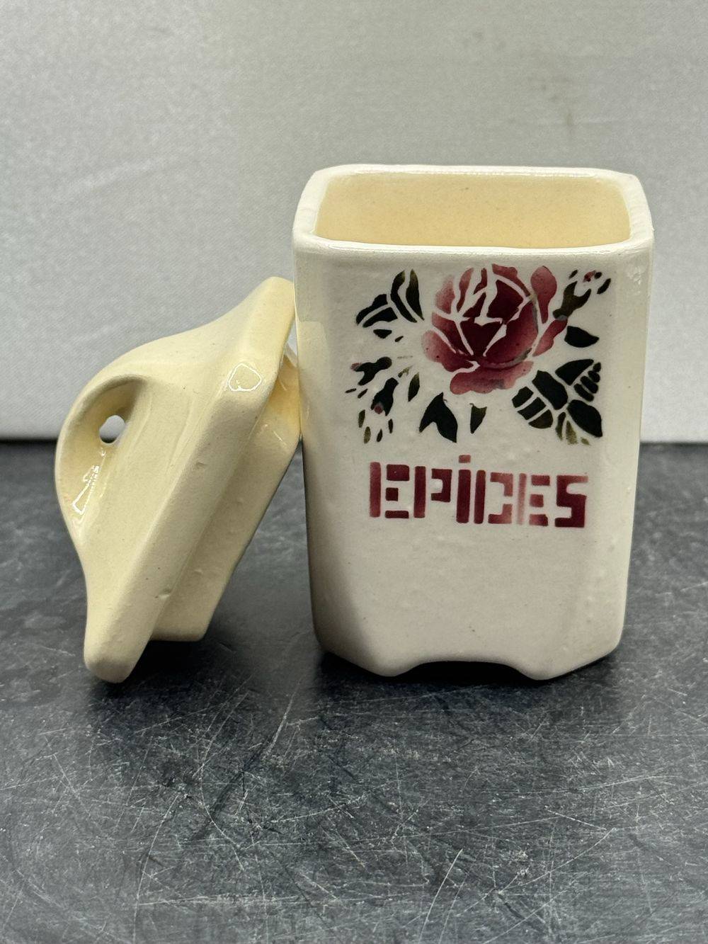 Jolie série de 6 pots à Epices avec leurs couvercles - Badonviller - France - Porcelaine - Datant du début XXème - Numérotés et estampillés - Décoration - Collection – Image 15