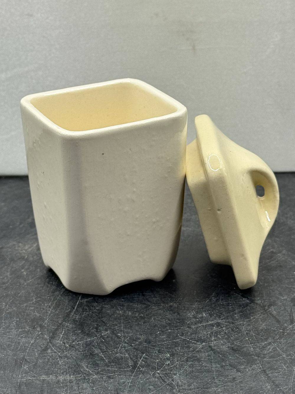 Jolie série de 6 pots à Epices avec leurs couvercles - Badonviller - France - Porcelaine - Datant du début XXème - Numérotés et estampillés - Décoration - Collection – Image 16