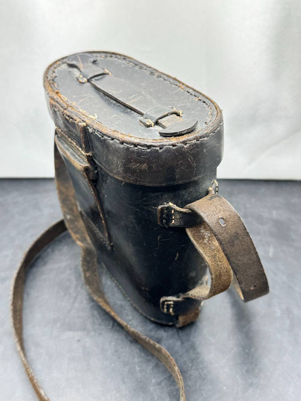 Paire de Jumelles anciennes marron et leur sacoche en cuir noir - Début 20ème - Collection - Décoration – Image 12