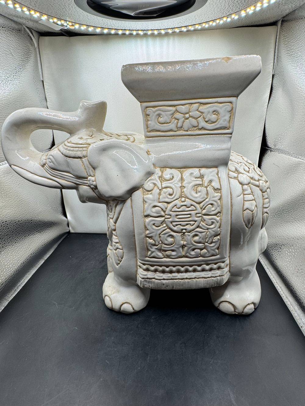 Ancienne et imposante Statuette d'éléphant - Support pour plantes - Asie - Chine - Blanc crème (rare) - Datant des années 70/80 - Collection - Décoration - Vintage – Image 2
