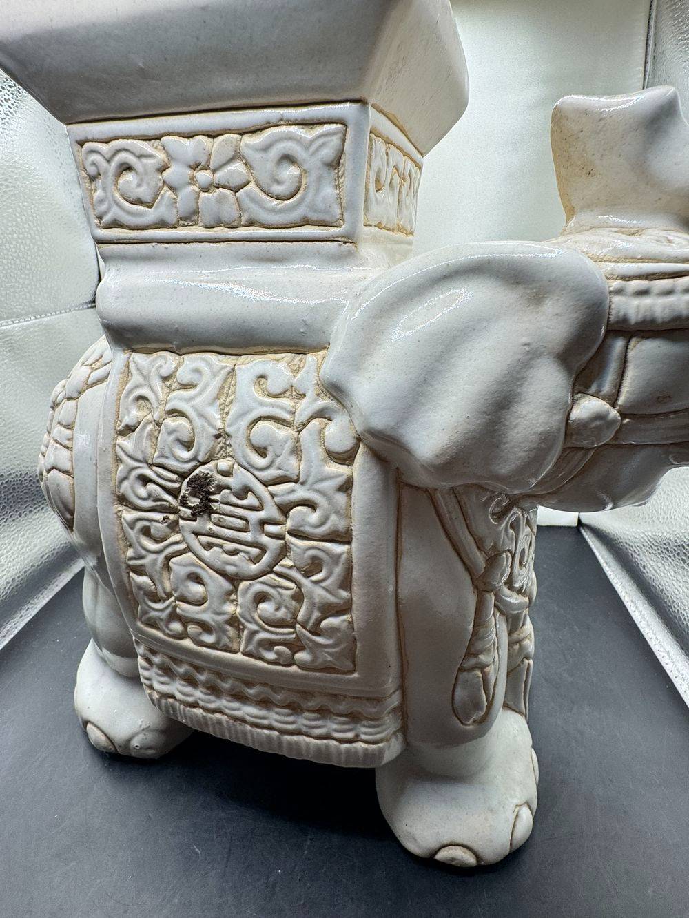 Ancienne et imposante Statuette d'éléphant - Support pour plantes - Asie - Chine - Blanc crème (rare) - Datant des années 70/80 - Collection - Décoration - Vintage – Image 5