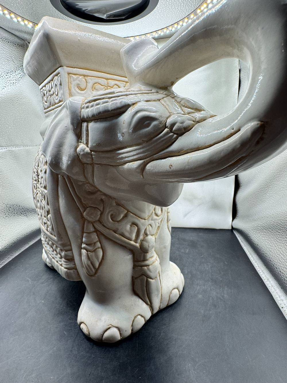Ancienne et imposante Statuette d'éléphant - Support pour plantes - Asie - Chine - Blanc crème (rare) - Datant des années 70/80 - Collection - Décoration - Vintage – Image 6