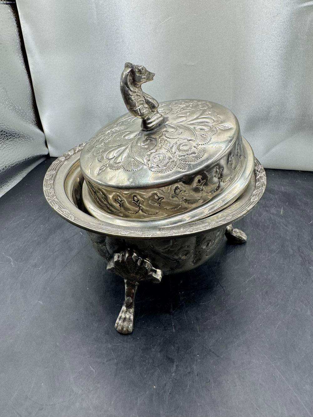 Sucrier en métal argenté ou en maillechort - Orfèvrerie du Maroc - Rituel du thé - Couvercle avec une tête de cheval - Déco - Collection - Vintage – Image 4