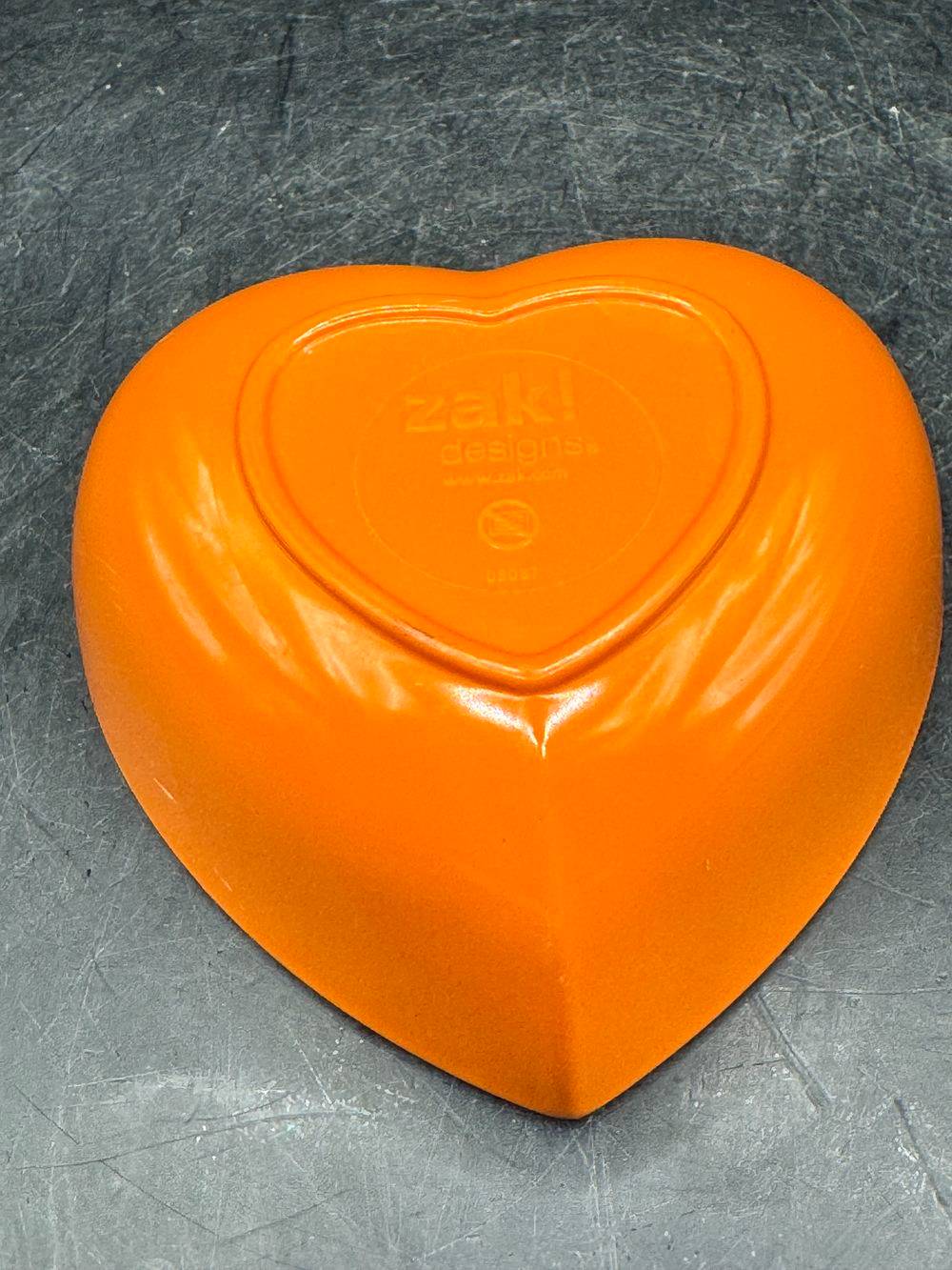 Petit bol orange en forme de cœur de la marque Zak! Designs - En mélamine résistante - Des années 1990 - Collection - Déco - Bar - Bistrot – Image 6